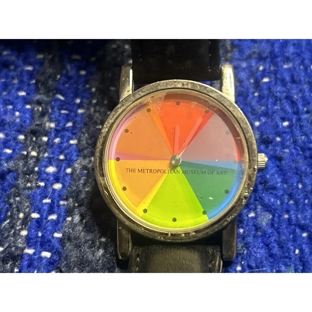 VTG The Metropolitan Museum of Art MMA Color Wheel Rainbow Quartz Watch No Tick
